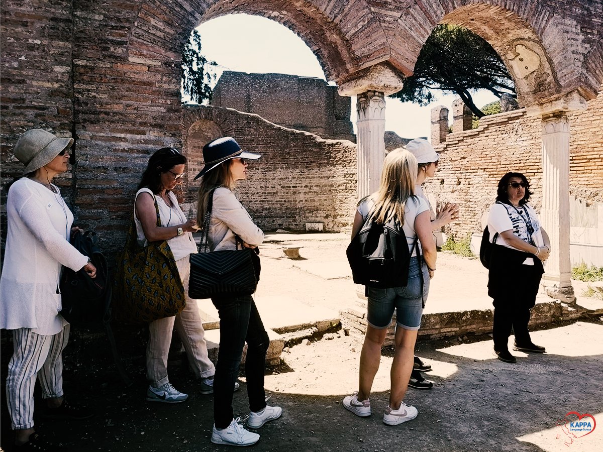 kappalanguage's tweet photo. La classica "gitarella" domenicale alla scoperta degli scavi archeologici di Ostia Antica! ๐๏ธ
#learnitalian #italiancourse #visitrome #iostudioconkappa #italianclasses #fieldtrip #ostia #romanempire https://t.co/RezuplfUWa