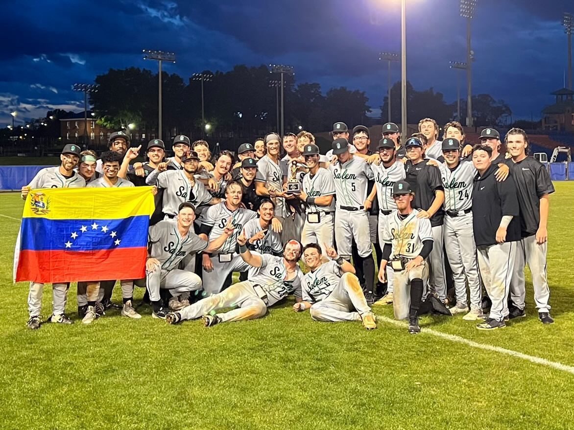 Heenan_Hacks's tweet image. Grateful to coach these guys. 

#ControlThePACE 🐅