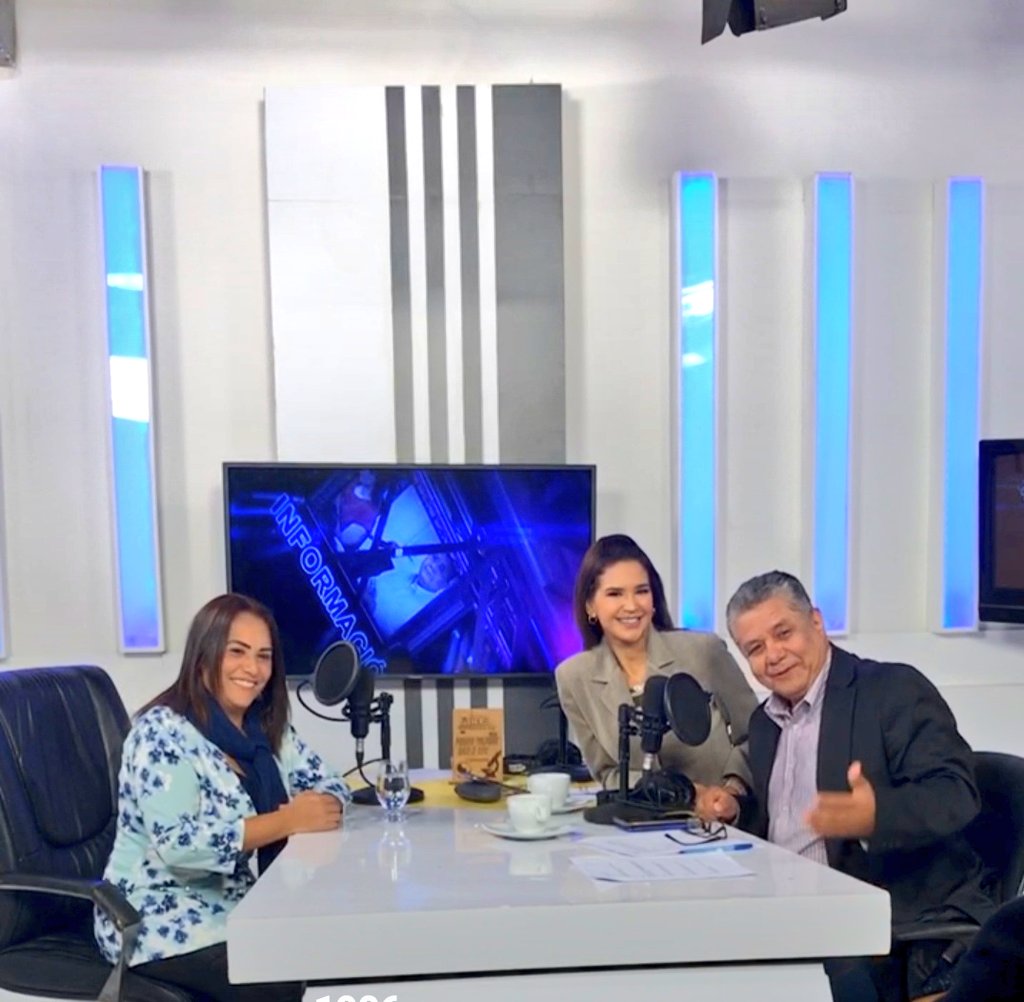 #09May <a href="/RosaLeonoficial/">Rosa León (Oficial)</a>  "Hemos atendido a los privados de libertad con un trabajo minucioso y científico. La revolución judicial ha sido un evento inedito, Seguiremos aportando para la verdadera revolución del Sistema de Justicia como lo ha instruido el pdte @nicolasmaduro ".