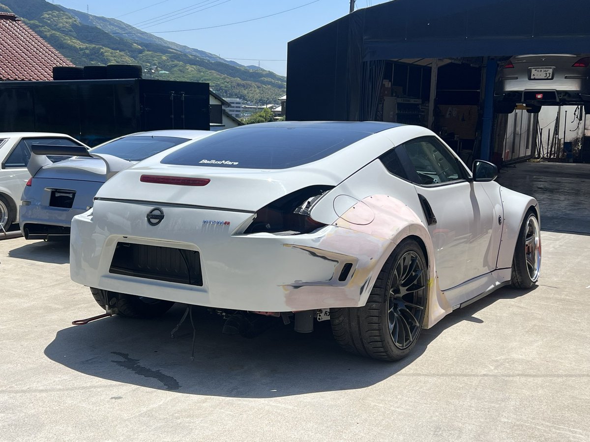 bellusmare12's tweet photo. Z34 フォーミュラD J2車両のボディキット完成
リアは75mmワイド https://t.co/YVSVXQigWO