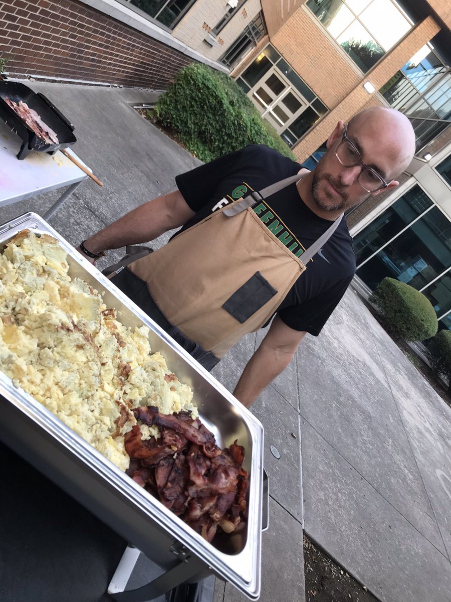 @GBob51815940 @MissCarrion Who is ready for STAAR today?  Thank you Miss Carrion and Mr. G for getting to school in the wee hours to cook breakfast for your students! @IamBranum @lsqualls #RISDbelieves #rocktheSTAAR