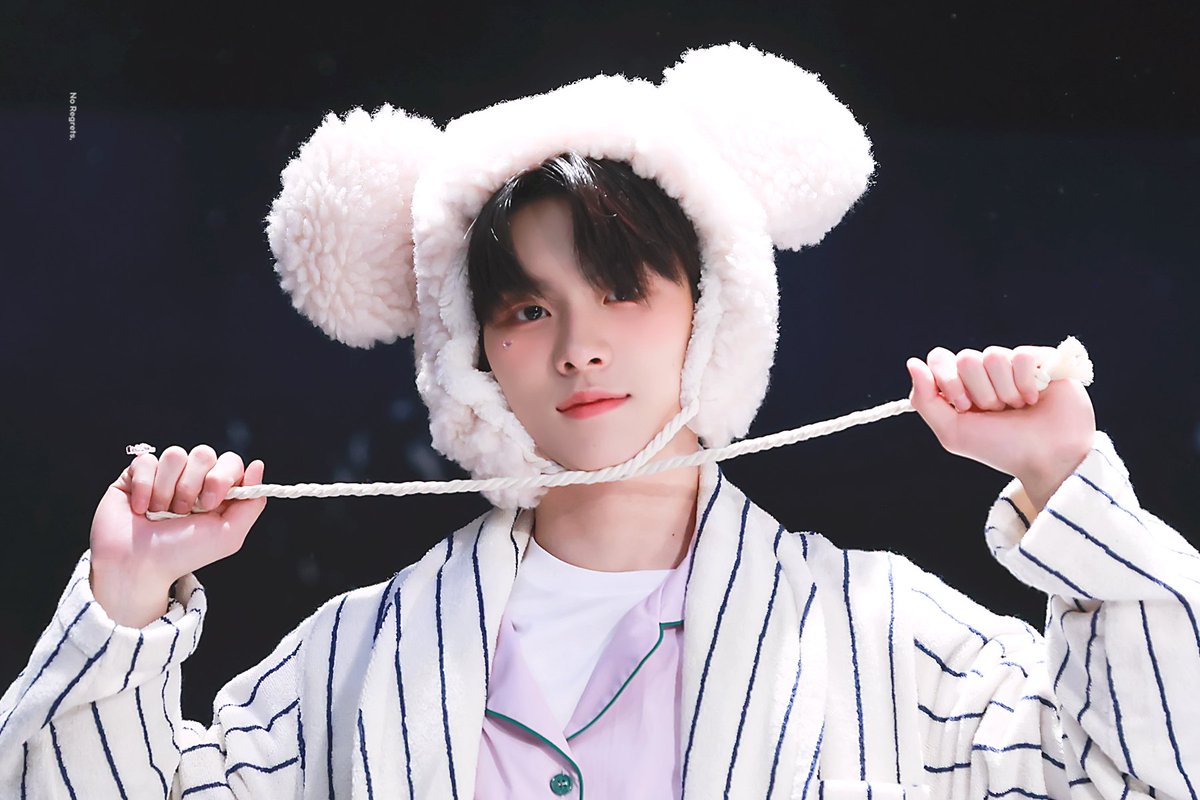 NoRegrets0830's tweet photo. 230331 🐻‍❄️🐻‍❄️🐻‍❄️
#TNX #우경준 #경준 #KyungJun https://t.co/HT3E03MAMT