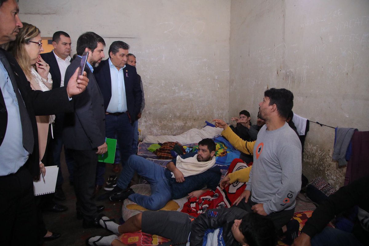 El titular de la Comisión de <a href="/DDHHSenadoPy/">Comisión de Derechos Humanos Cámara de SenadoresPy</a>, <a href="/LanzoniSenador/">Lanzoni Senador</a>, encabeza comitiva junto a <a href="/SoniaLepel/">Sonia von lepel</a> y @renzocristaldog, comisionados del <a href="/mnpparaguay/">XxX porn hub 👀</a> y representantes de <a href="/Codehupy99/">Codehupy</a>, que visita el Dpto. de Judiciales de la Policía Nacional.