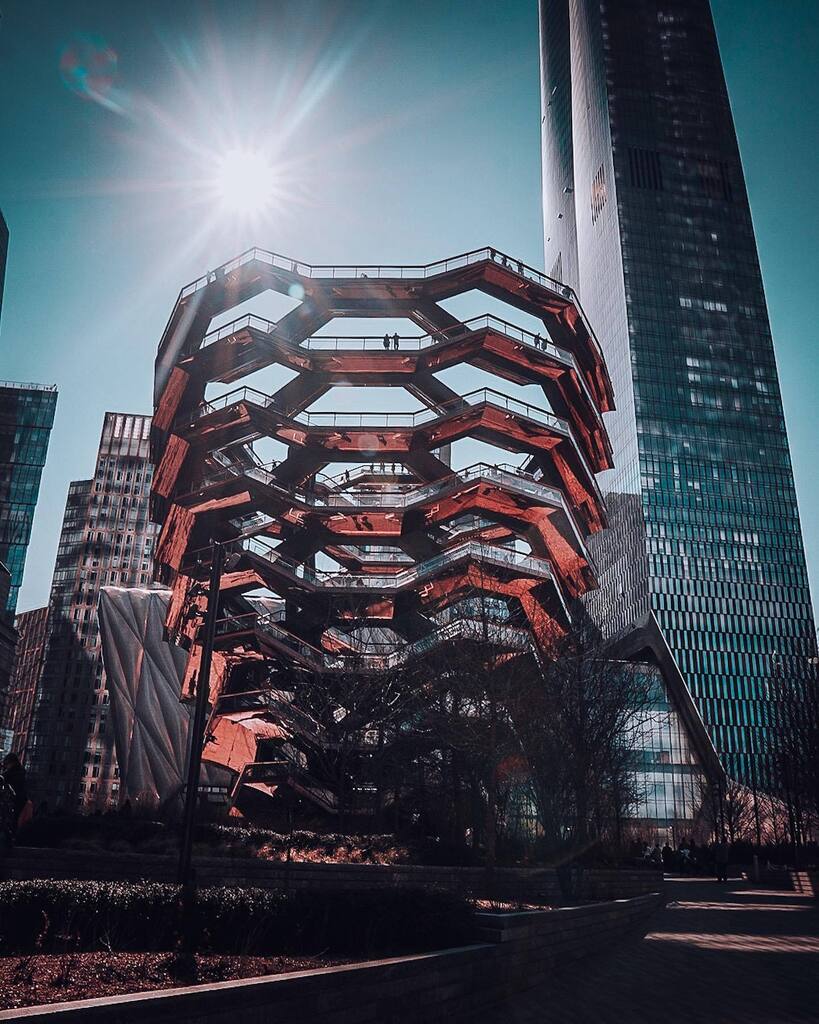 Self-Taught - Brother Ali
.
Check out the feeds below!
@brad.bow @photosbysafin @heather_noelle82 @nyc_perfect_pixels 
.

#HudsonYards
#TheVessel
#HudsonYardsNYC
#TheVesselNYC
#NYCarchitecture
#ManhattanSkyline
#ExploreNYC
#VisitNYC
#NYClandmark
#TheEdge… instagr.am/p/CsBb8R2uQkT/