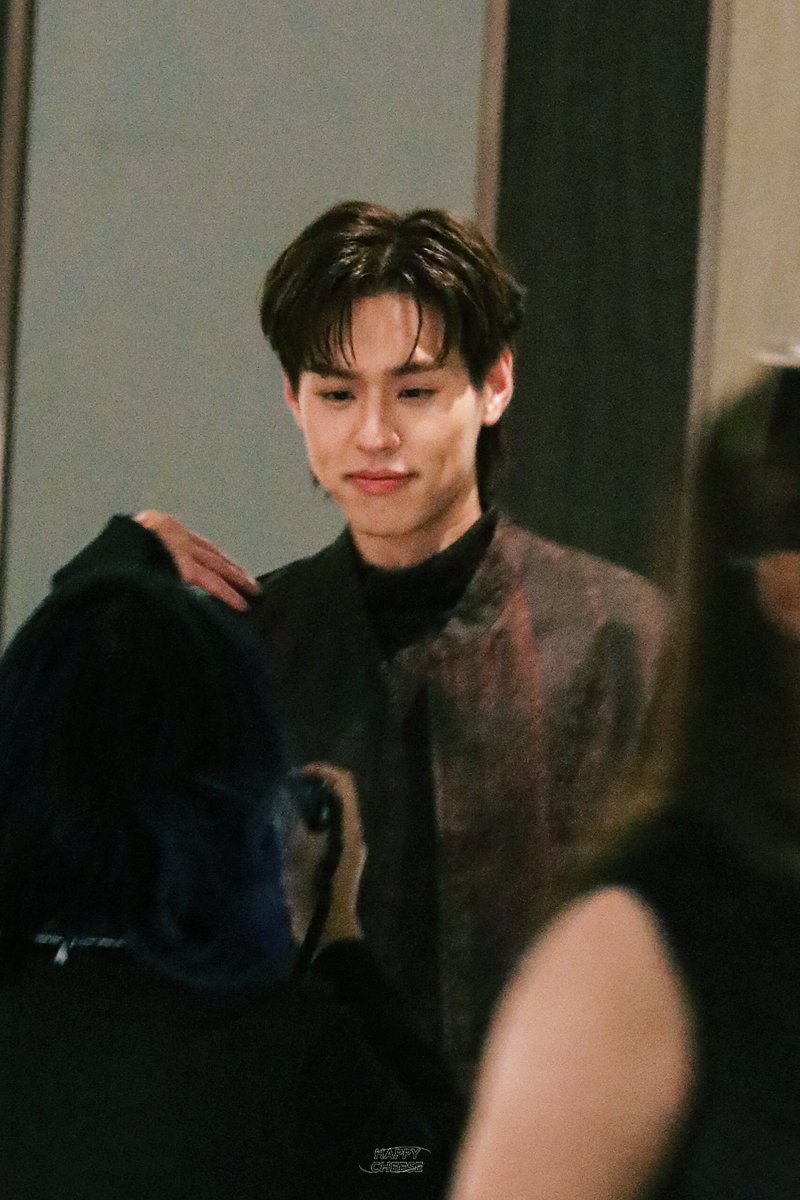 littlefoxibkpp's tweet photo. หล่อ😭😭😭😭😭
 #theguitarmagawards2023
#Bbillkin #บิวกิ้น https://t.co/LzCEgBuBIg