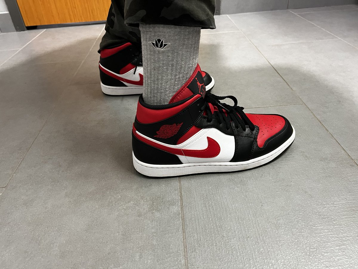 jbinafif's tweet photo. @Telulaofficial @JamesPerse @Jumpman23 

is this a first time fit combination? 
i think yes 
#trendsetterlol https://t.co/8WL2S48SRR