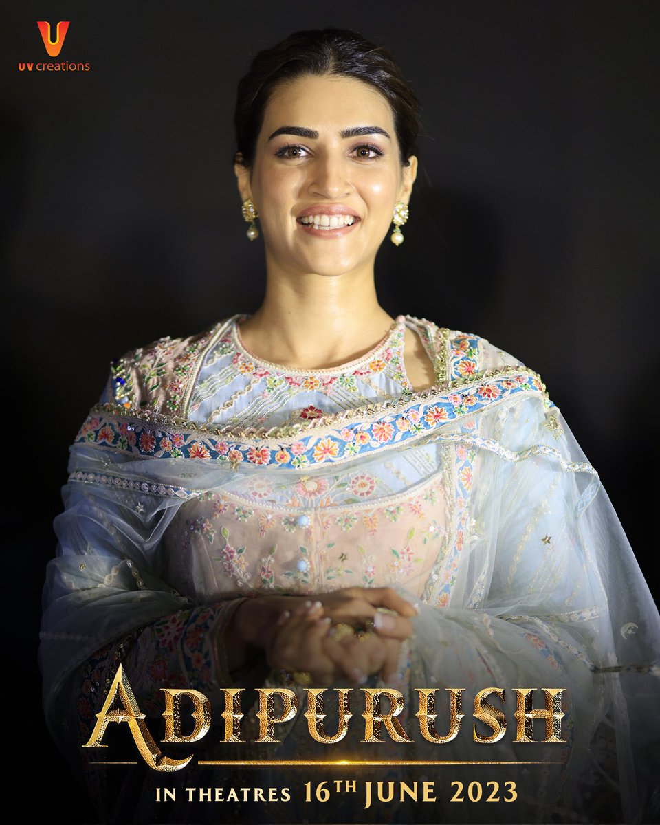 BSRBabu23's tweet photo. The stars 🌟 descended for the exclusive #AdipurushTrailer screening at @amb_cinemas and left everyone in awe!
Feast your eyes 😍 on candid pics of the #Adipurush Team
#AdipurushOnJune16th
#AdipurushTrailerOnMay9th
#Adipurush @omraut https://t.co/UyZJxgcP75