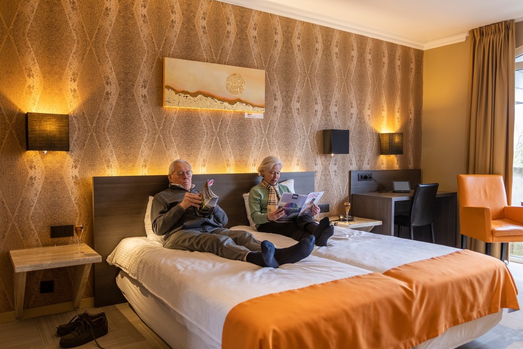 Lezen, ontspannen en samen genieten van quality time - de perfecte plek voor een rustgevende vakantie! 📚🌞 #qualitytime #ontspanning 

Lire, se détendre et profiter ensemble d'un moment de qualité - l'endroit idéal pour des vacances reposantes ! 📚🌞 #m… instagr.am/p/CsA9BzkIbaV/