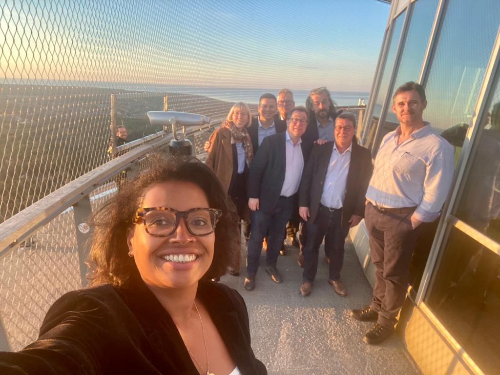 MEDEFLM's tweet photo. [Carnet de voyage - #LearningExpedition] Visite au sommet de la TV Tower, lieu emblématique de #Tallinn. Rencontre avec membres du ministère des affaires économiques, dîner avec membre de l'ambassade et du #CAdFE. @orpin_yann @ArnoCouzin  @LaurentSTOCK @koussee https://t.co/aAKcRJkwOU