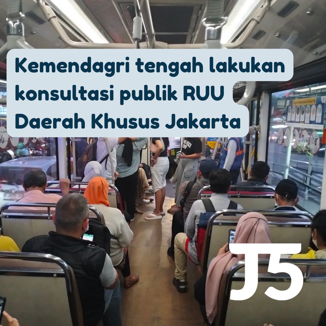 jalur5_'s tweet photo. Kemendagri tengah mengejar konsultasi publik mengenai RUU Daerah Khusus Jakarta, mengubah UU DKI Jakarta saat ini. Setelah pemindahan ibukota ke Kalimantan Timur, Jakarta direncanakan tetap menjadi daerah khusus, tanpa pemerintah tingkat II. Penyebutan Provinsi Jakarta menjadi "Daerah Khusus Jakarta" (tanpa Ibukota).

Hal ini mempertimbangkan status Jakarta sebagai pusat ekonomi Indonesia, dan kontribusi sangat besar terhadap pendapatan Republik Indonesia.

Menariknya dari UU ini, akan ada 12 kewenangan khusus yang berpindah ke Jakarta, yaitu: Pekerjaan Umum dan Penataan Ruang, Perumahan Rakyat dan Kawasan Permukiman, Kebudayaan, Penanaman Modal, Perhubungan, Lingkungan Hidup, Pengendalian Penduduk dan Keluarga Berencana, Perindustrian, Pariwisata, Perdagangan, Pendidikan, serta Kesehatan. 

Menurut J5Friends, apakah yang diperlukan Jakarta setelah tidak lagi menjadi ibukota negara?

Berita: https://t.co/7L5kz8gUpp