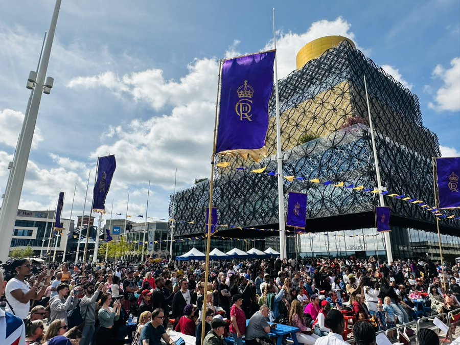 It was great to catch up with friends from across the city this weekend as Birmingham celebrated the King's #Coronation in style. 
Special thanks to <a href="/Bhamcoronation/">Birmingham Kings Coronation 👑</a> <a href="/LawrenceBarton1/">Lawrence Barton DL</a> and <a href="/NishkamCentre/">Nishkam Centre</a> for helping to make the weekend so memorable.