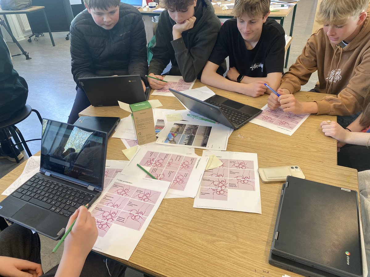 Janet Rafner tweet media