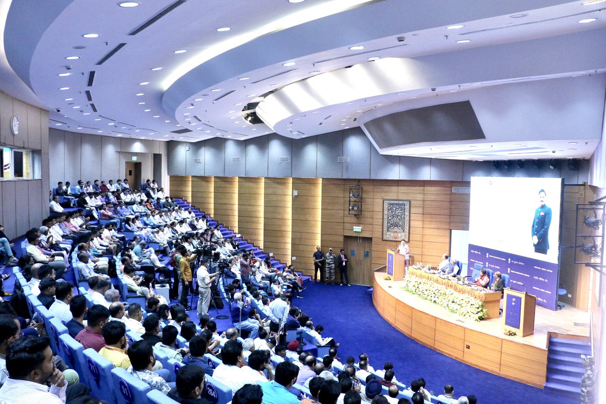devusinh's tweet photo. Attended the event of signing of MoU among @IndiaPostOffice, @CAITIndia and Tripta Technologies. 

This initiative will help 8 crore retailers, especially small and medium retailers, to sell their products across the country. https://t.co/wGPdAl8J8W