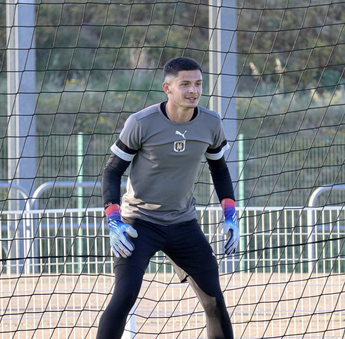 treize013's tweet photo. Esteban Veies 🧤 @istres_fc https://t.co/lkDd6ZvWeJ