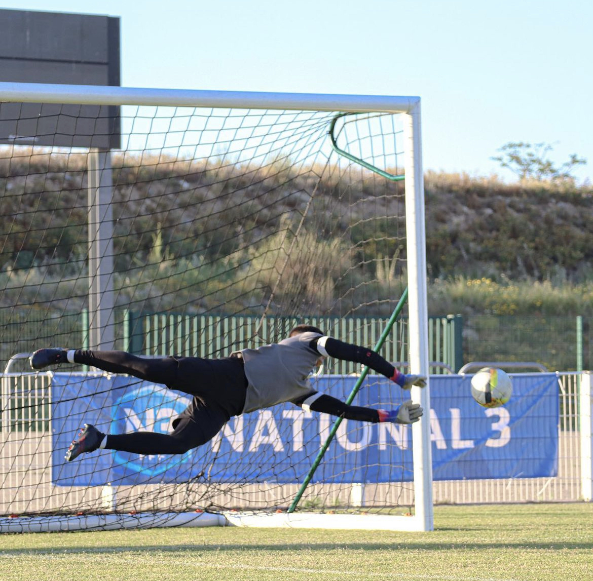 treize013's tweet photo. Esteban Veies 🧤 @istres_fc https://t.co/lkDd6ZvWeJ