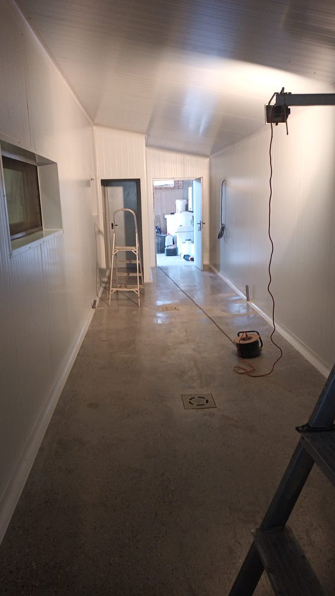 MataderosMovile's tweet image. Enpieza el montaje de otro #matadero rural..!!! 😉😉👍👍 esta vez es de #pollo 🐓🐓🐓 
Otro ganadero que va ofrecer sus productos al cliente final.  #proximidad #rural #somosrurales #ganadero #pollocampero