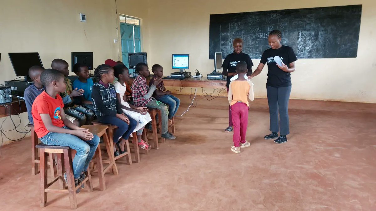 DadaStem's tweet photo. Our little coders made big strides at Kids Coding Week! They put their HTML skills to the test and did well.
Watch out world, these kids are going places. 

# kidscodingweek
#htmlforkids 
#futurecoders
#techsavvykids https://t.co/5VystUWGel