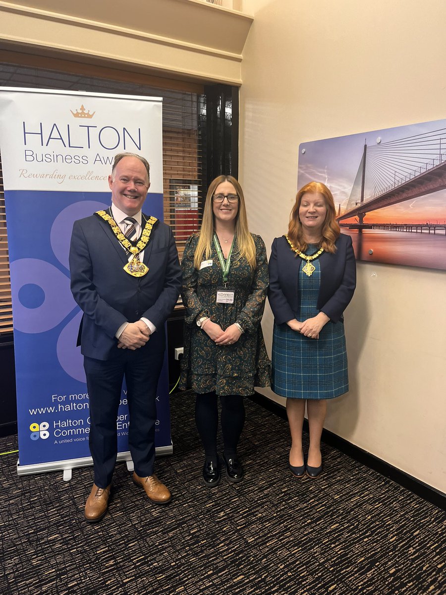 Birthday morning spent with <a href="/HaltonChamber/">Halton Chamber of Commerce</a> and <a href="/HaltonMayor/">Mayor of Halton</a> #1stueaday #chamberofcommerce #counselling #mentalhealth