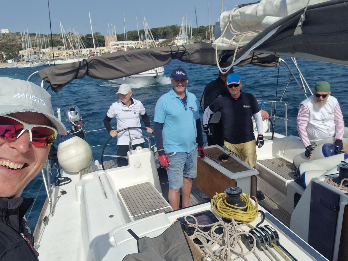 ChristianGro18's tweet photo. Boot 89 Serendipity eine Dufour 460 unter dem Kommando von Malte Strohm fährt bei der #ECC23 wieder unter der @VDE_Group Flagge. Der Engineering Challenge Cup (ECC) ist eine internationale Regatta mit 46 Booten. Es geht vom 6.-12. Mai von San Vito Lo Capo nach Marsala, Sizilien. https://t.co/6EBwPEISon