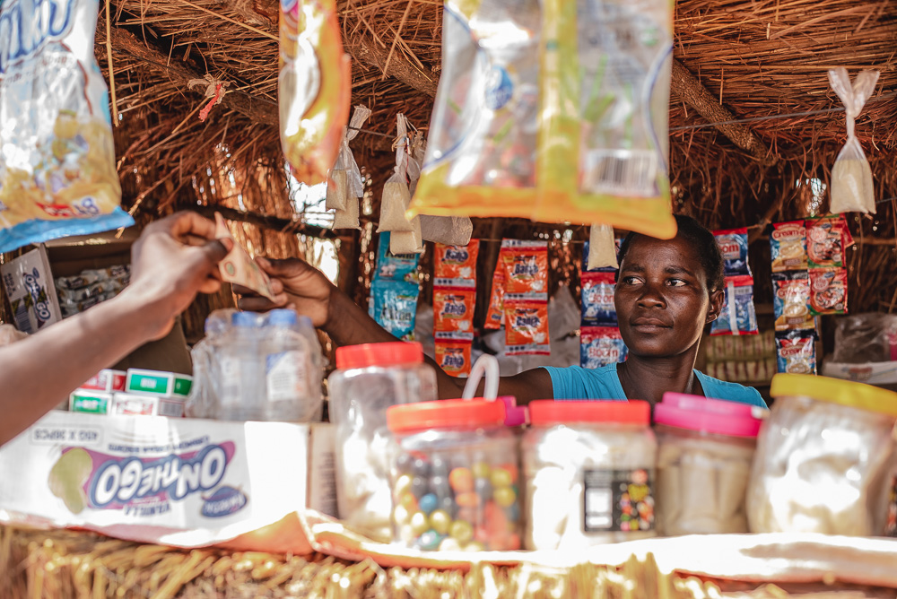 fsdzambia's tweet photo. Empowering consumers for financial freedom and protection is crucial. FSD Zambia works with local institutions to bridge gaps in financial literacy and protection. Learn more in our latest blog post: https://t.co/LZHjtyOcjZ
#FinancialConsumerProtection #FinancialLiteracy https://t.co/XdDq9ytBPQ