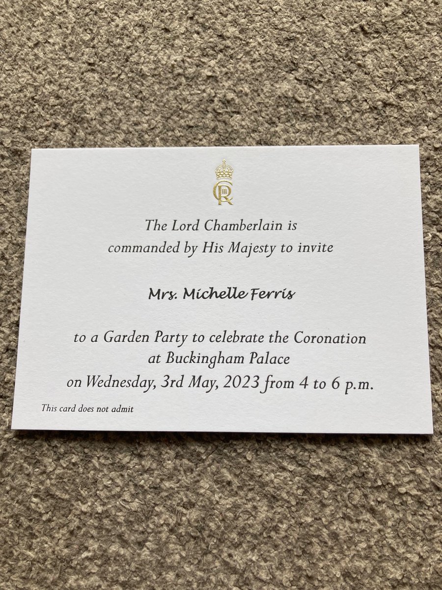 MFerris_Charity's tweet photo. Last Wednesday I was honoured to represent @Somerset_CF at. Kings Garden Party at Buckingham Palace.

Gorgeous day in beautiful surroundings with lovely food, what a wonderful day. 
#charity #proud https://t.co/lLnGZvleLG