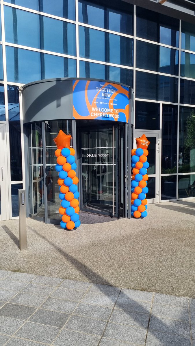 FergusatDell's tweet photo. Looking forward to our 30th Anniversary celebrations 🍾 🥳 today #DellTechDub30...great buzz, great to see so many folks back in office #Iwork4Dell https://t.co/ewuYKXaI1x