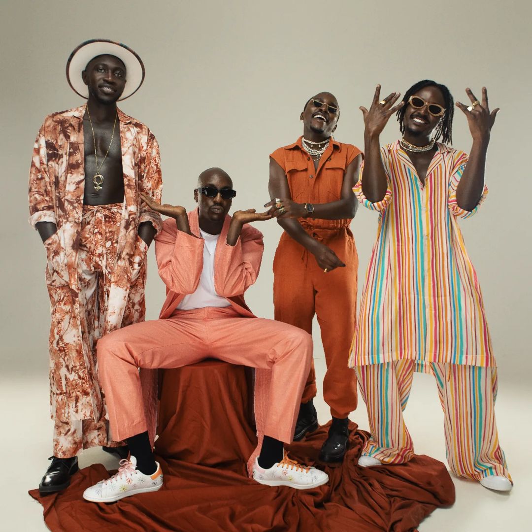 RadioJamboKenya's tweet photo. #NP: #UnconditionallyBae; wimbo wa @sautisol ft @OfficialAliKiba 

#JamboMassawe #OngeaUsikike https://t.co/zq1q4FDqtL