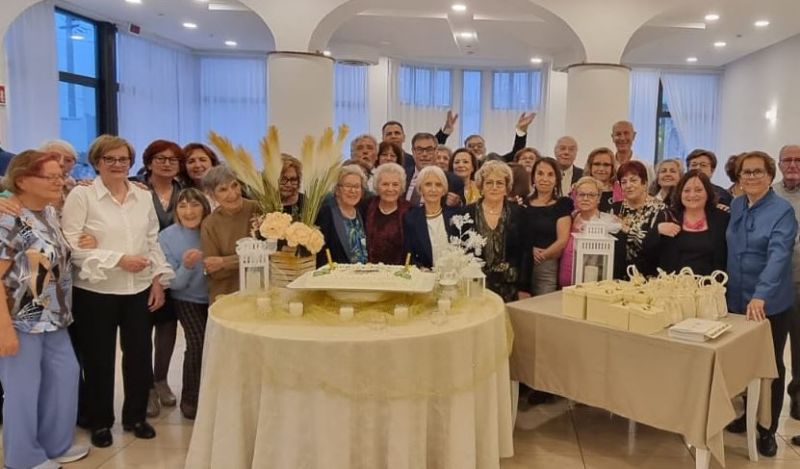 oggiconversano's tweet photo. L'Università della terza età chiude un anno intenso e soddisfacente con "Cenerognola, due cuori e una cantina" e la regia di Donatella Bianco - https://t.co/B4YfDcd3LC https://t.co/VG3kX6ybix