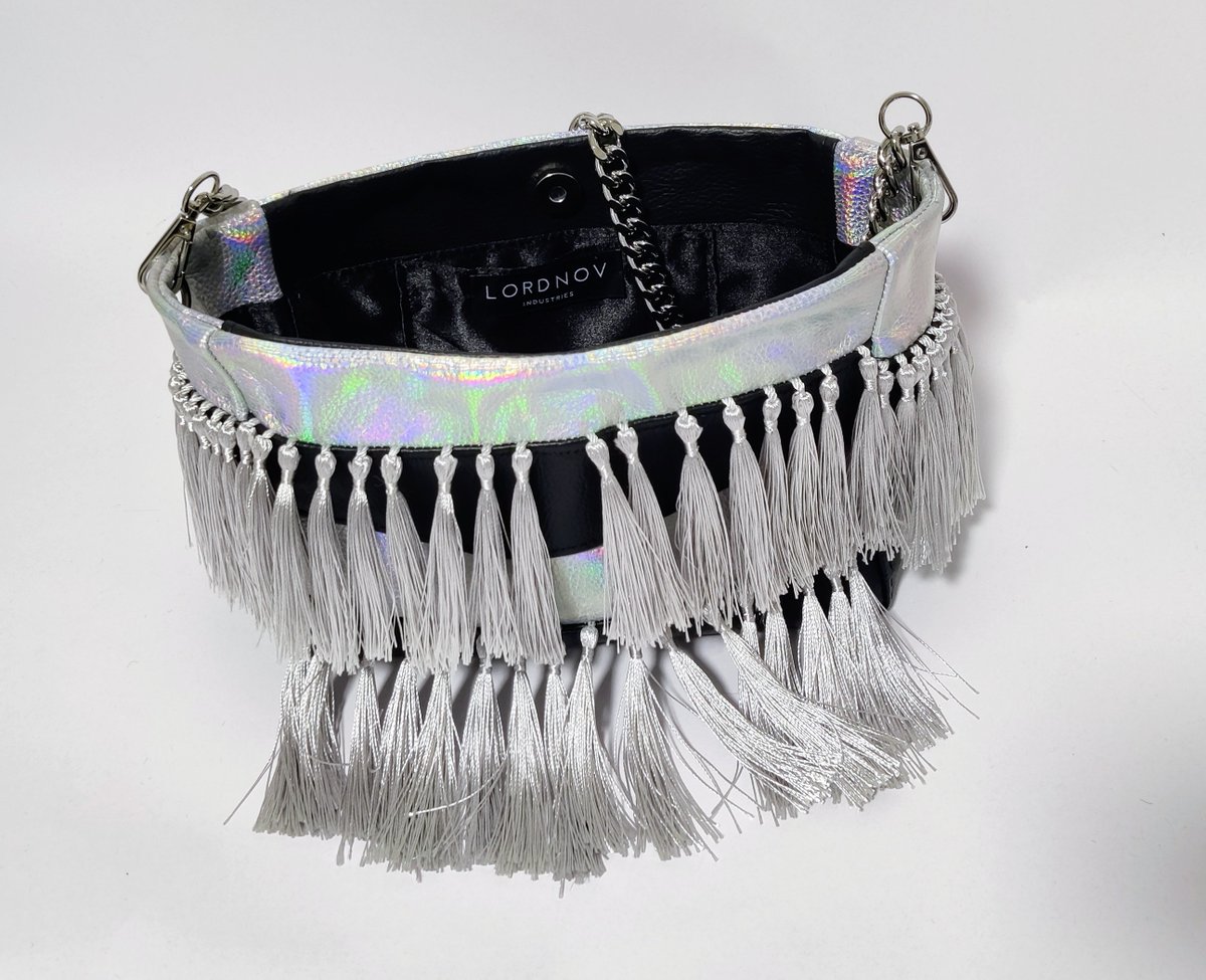 _LORDNOV_'s tweet photo. Pezzo Unico.. #StephanyBag
🛍️https://t.co/sp4djK3kSU
#lordnov #lordnovindustries
#borsa #borsadelgiorno #BuongiornoATutti #moda #fashion #fashionstyle #silver #singlepiece #pezzounico https://t.co/JxYC11mgAO