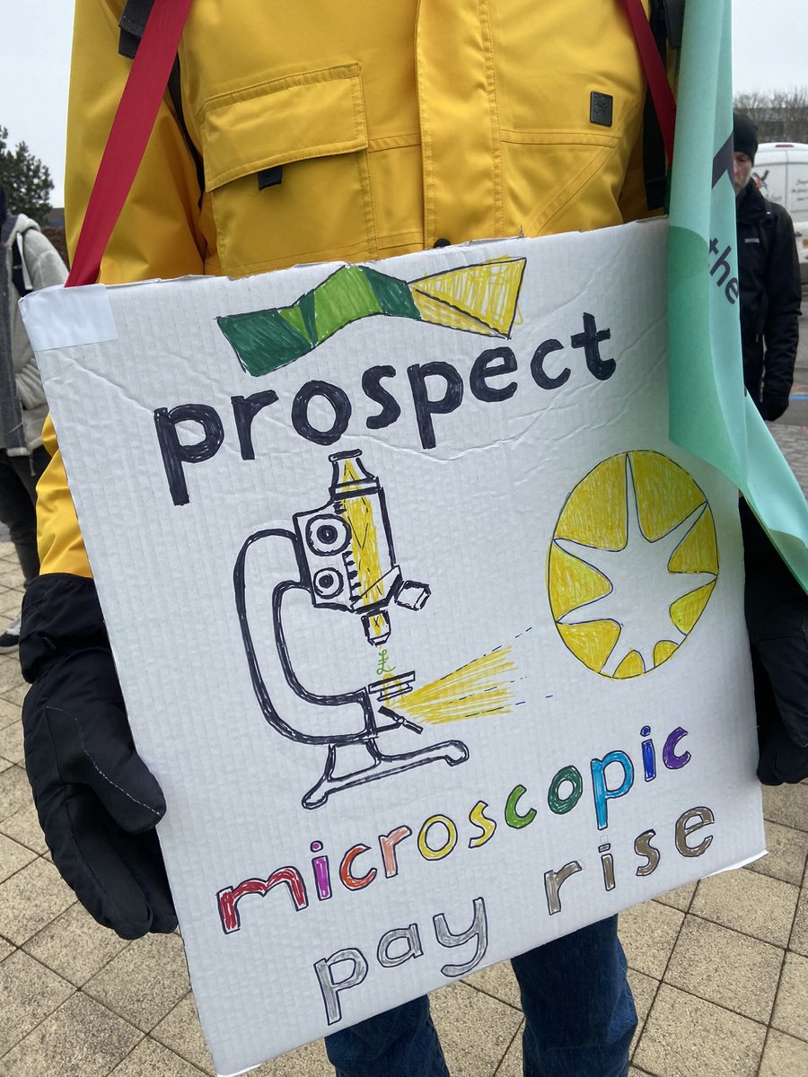 ProspectUKHSA's tweet photo. Prospect members at Harwell campus forced to take 2nd day of action tomorrow 10th May. Not just fighting for our pay but for the deep problems with retaining and recruiting staff https://t.co/7VuBFjmElW