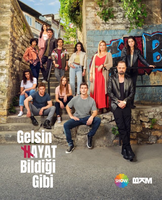 öyle bir gelsin hayat bildiği gibi repliği yazın ki karakterin sesiyle okuyalim