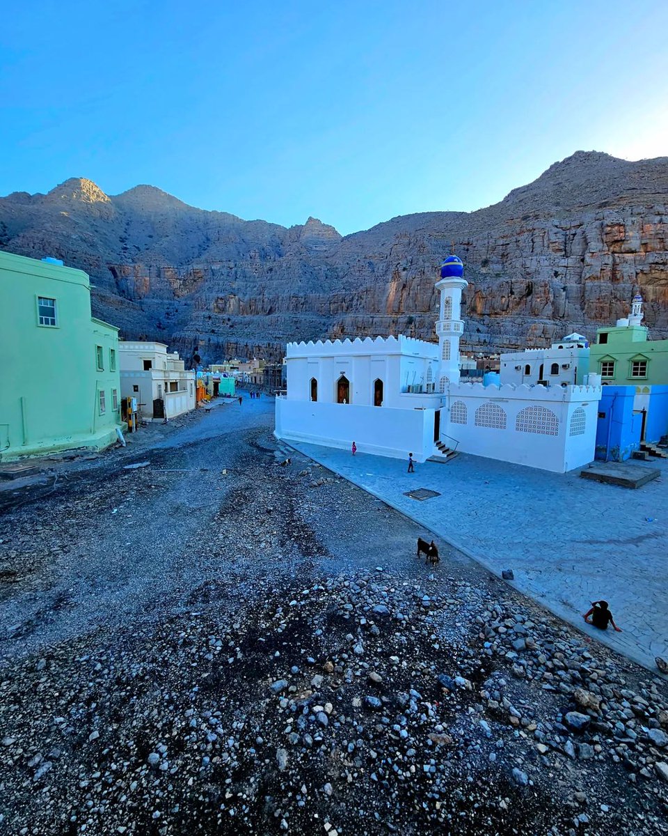 SinbadsOPG's tweet photo. 📍 Musandam, Oman 🇴🇲 
📸: [albusaidi_ibrahim]
🔗  https://t.co/f3CcJ884jS

#OmanPocketGuide #Oman #MyOman #TravelToOman #Travel #Tourism #Viral #Trending #uae #dubai #abudhabi #qatar #ksa #gcc #US #EU #Italia #Deutschland #UK #Britain #France #Schweiz #India #MiddleEast #musandam https://t.co/rJYXsfFWYx