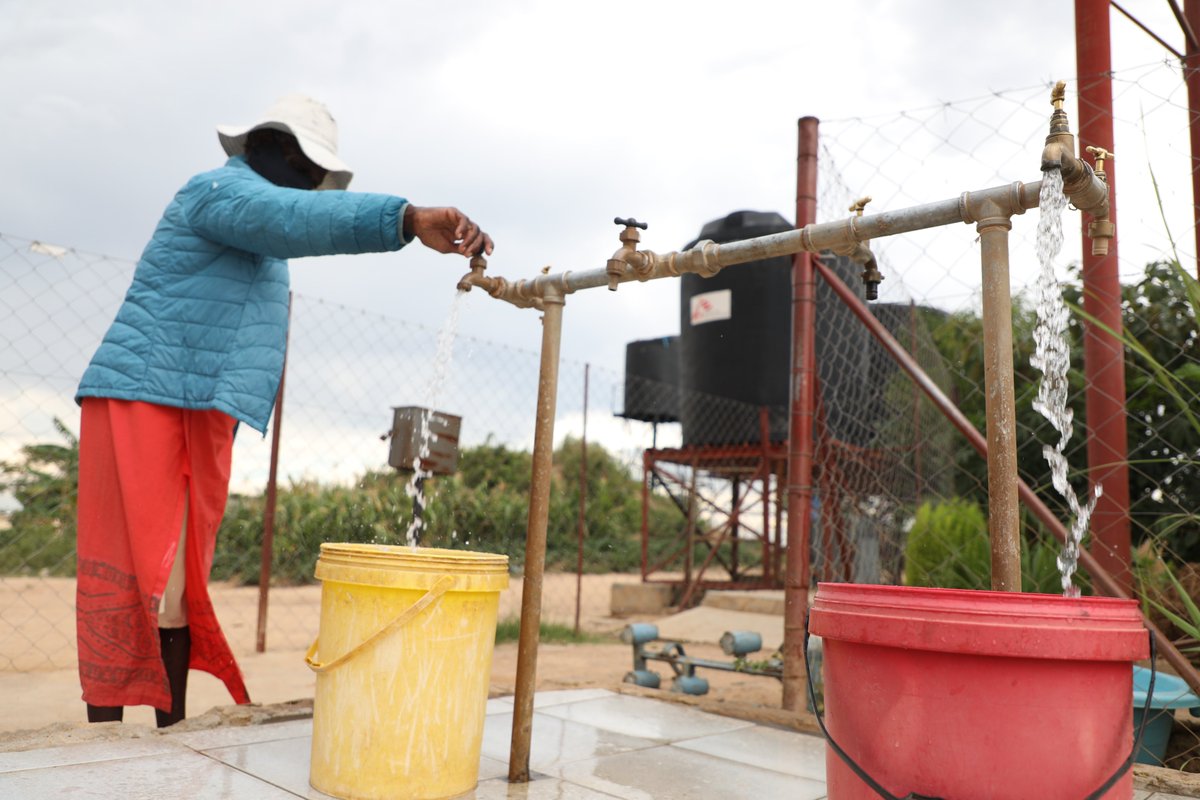 MSF_Zimbabwe's tweet photo. #Cholera occurs in areas with poor access to sanitation and unsafe drinking water. Providing people with safe drinking water and proper sanitation services is vital to preventing and curbing any outbreaks. https://t.co/RUhgsRriYW