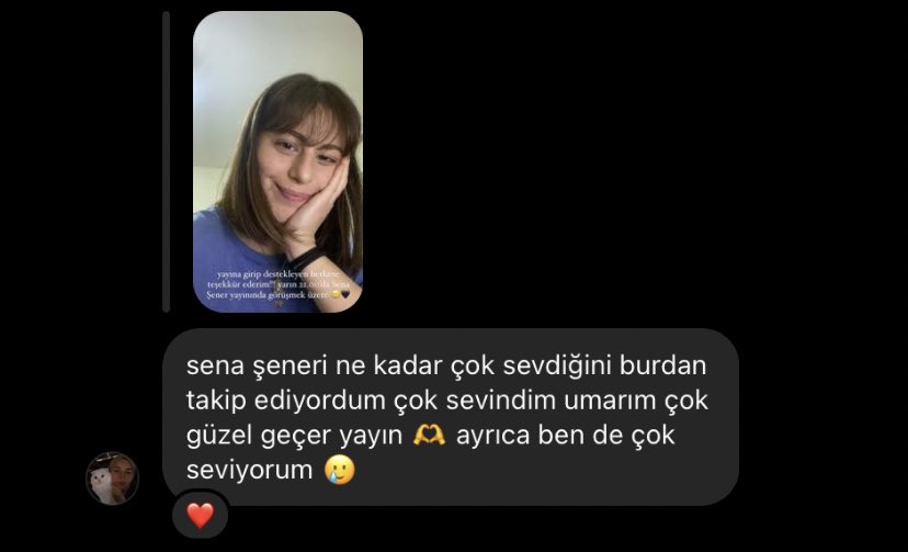 bu rüyaysa uyanmak istemiyorum.. bugün 21.00’da <a href="/ekamitt/">Ekamit</a> instagram sayfasında canım Sena ile yayında olacağım 🖤🦇 buyrun gelin, nasıl güzelleşiyor çirkin dünyam görelim!! <a href="/SenaSenerMusic/">Sena Şener</a>