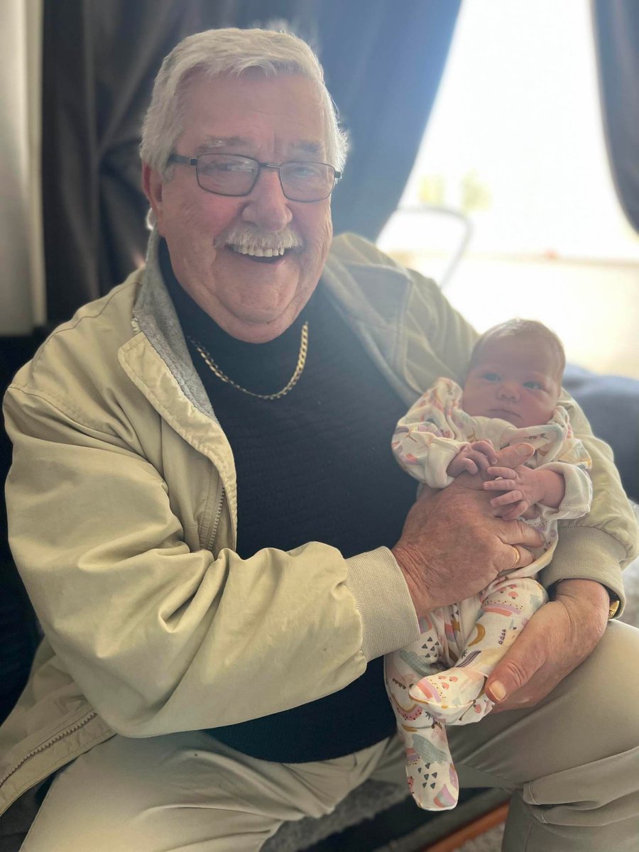 forexshepherd's tweet photo. What makes me happy at 83 ? Great Granddaughter Dakota at 7 days https://t.co/Jd7knz1tpA