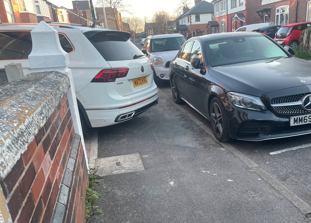 NiceUrmston's tweet photo. @RingoFarr72 @CyclingFlixton @YPLAC @BlatantWatch We did, but couldn’t get through😀 https://t.co/MfvK4mxAdD
