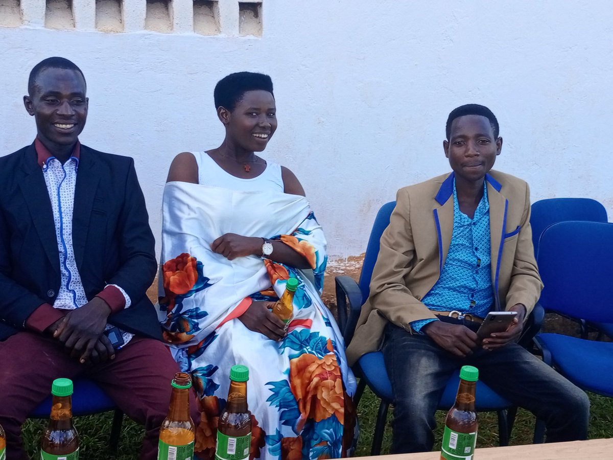 AMusongati's tweet photo. Livraison des Certificats aux jeunes qui ont pousuivi la formation en informatique" Photoshop,word" https://t.co/qNHVqLSfXw