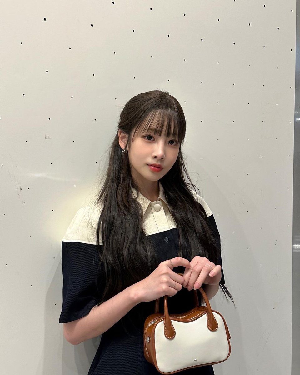 daily_yoojiae's tweet photo. 〖📸〗230509 | #JYAESTAGRAM Update 

“👜🪽”

🔗 https://t.co/ZSM8aicQTf

#유지애 #지애 #YooJiae 
#Lovelyz #러블리즈 #Jiae https://t.co/LfaNnHftv3