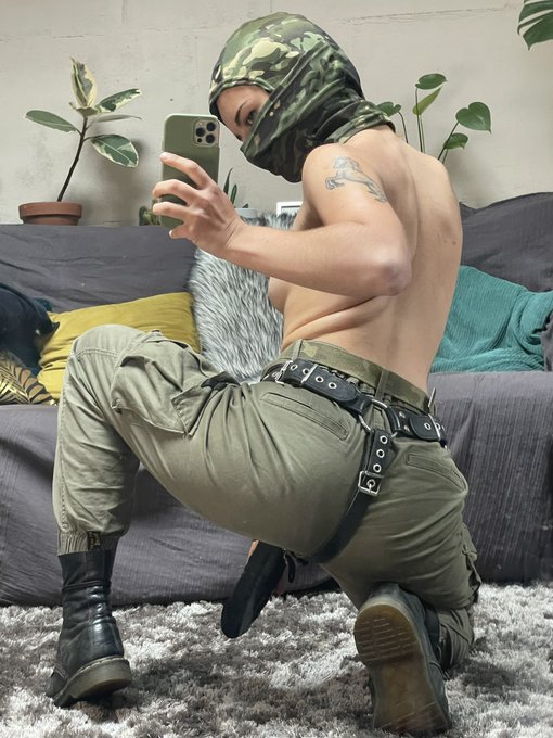 Wanna fight? Yes or No?? https://t.co/aCPH8rBXts