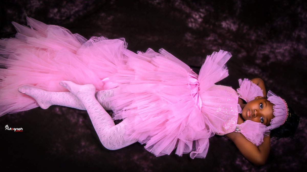 autographvisual's tweet photo. This baby girl is feeling pretty in pink! 💕 Nothing beats twirling around in your  favorite dress.
.
.
.
.
.
.
.
.
.
.
.
 #BabyGirlFashion #PrettyInPink #TwirlGoals #MommyAndMe #BabyOOTD #MiniFashionista"
#autographbaby https://t.co/qHcNfcJJds