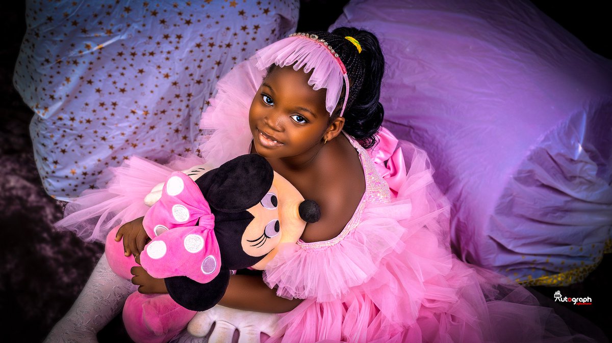 autographvisual's tweet photo. This baby girl is feeling pretty in pink! 💕 Nothing beats twirling around in your  favorite dress.
.
.
.
.
.
.
.
.
.
.
.
 #BabyGirlFashion #PrettyInPink #TwirlGoals #MommyAndMe #BabyOOTD #MiniFashionista"
#autographbaby https://t.co/qHcNfcJJds