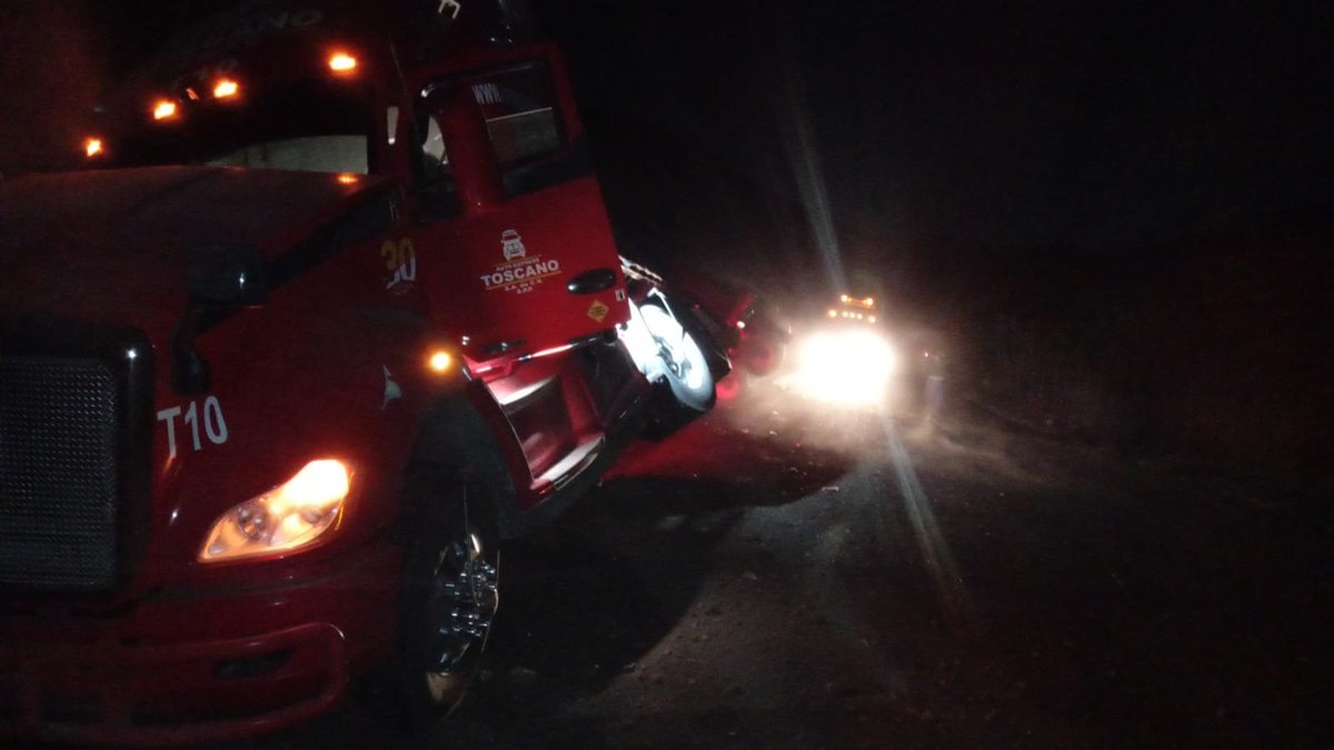 MonitoreoKGC's tweet photo. @CNAC_GN @GN_MEXICO_ @CNPC_MX @CAPUFE 
Buenos dias, para reportar unidad volteada, a la altura de la carretera Jal.446, pasando el km 22,  a la altura Rancho Refugio, Jalisco. Operador comenta no nesesita atencion medica

20.129945, -103.186985 https://t.co/vqnyD3F2hj