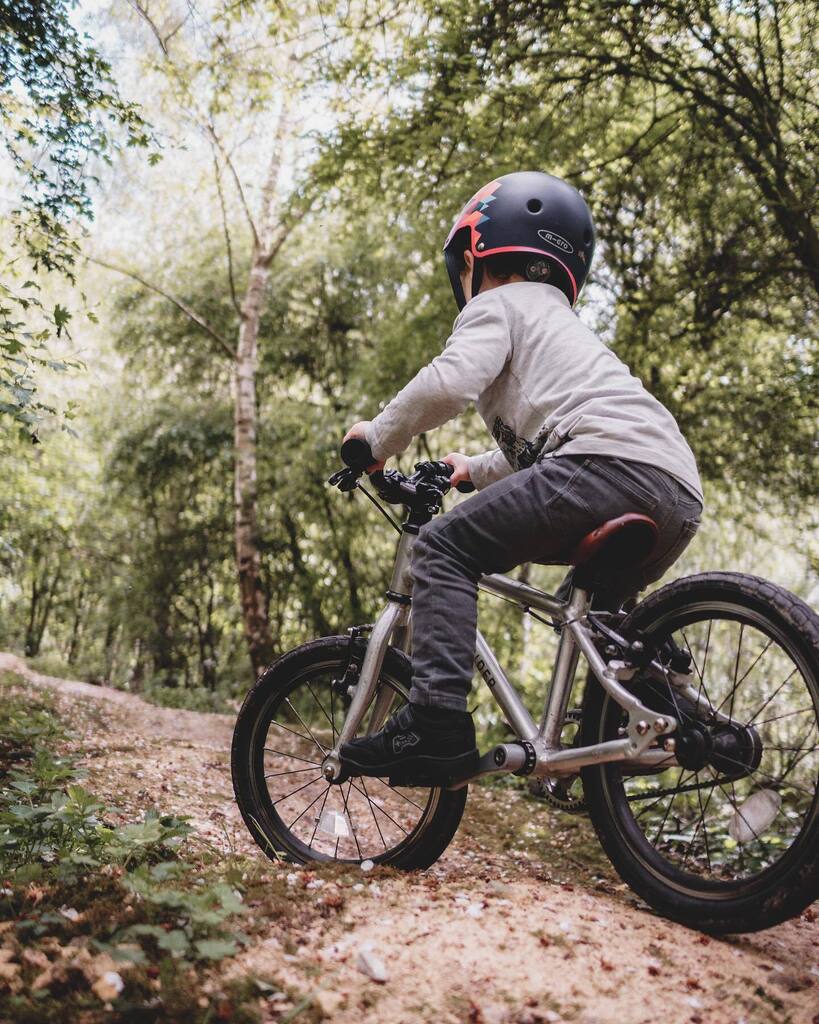 Not shot much cycling since having kids. 
Love that I can now shoot them cycling. 
Well, one of them. The other is more drawn to four wheels (the skateboard) and is a little to young to be self-sufficient. instagr.am/p/CsA-sa3MZ6b/