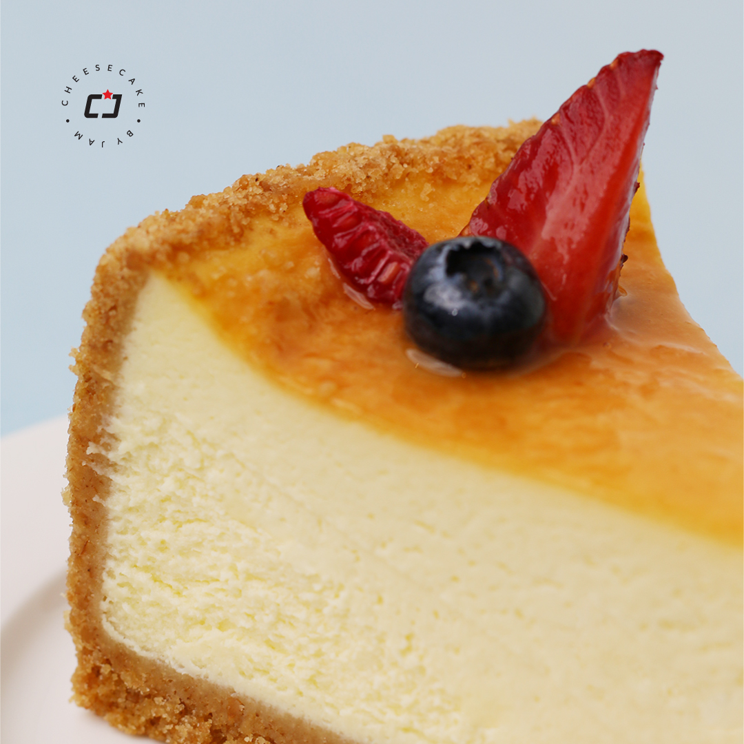 CheesecakebyJam's tweet photo. نيويورك تشيزكيك .. تحبها بصوص او بدون ؟ 😋🩶 https://t.co/pogS9DI2oB