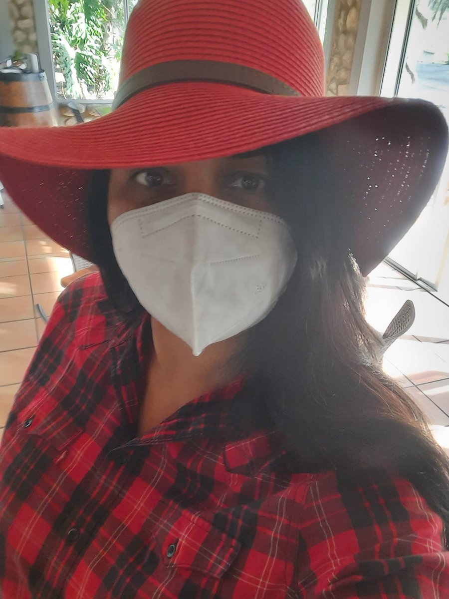 Shweta89437204's tweet photo. Drop something red from your gallery.. the outfit !
Reminds me of the tag line #GiveMeRed !!! https://t.co/lee4E1cC0P