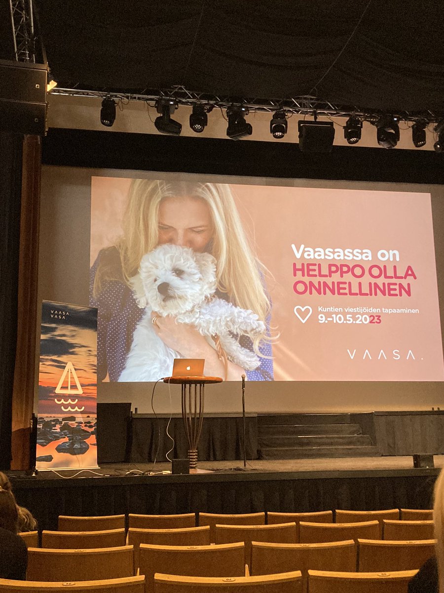 TittaVu's tweet photo. Kouluttautumassa ja viestintäverkostoja vahvistamassa #Vaasa’ssa #kuntaviestintä2023. https://t.co/iPOaLwRaFs