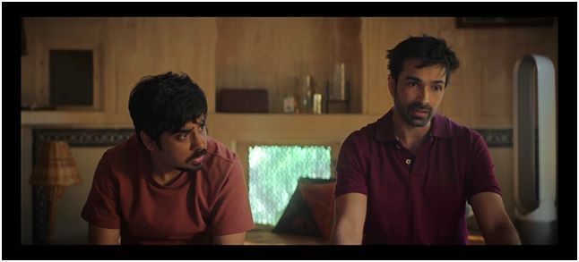 My absolute fav scene in #SaasBahuAurFlamingo was when the sons Harish #AshishVerma and Kapil #VarunMitra find out abt their mother being this drug lord. Hosh hi udd gaye the dono ke. 😝They hadn’t imagined their simple tribal mother has been running a global drug empire and how!