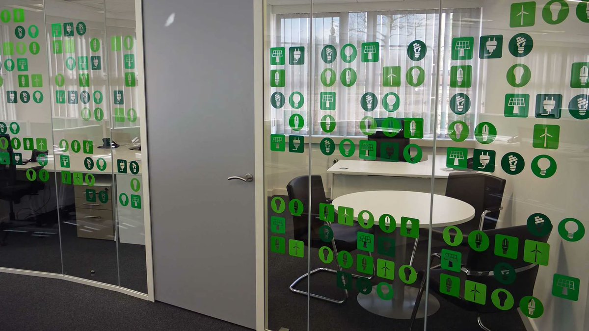dsp_interiors's tweet photo. We’re looking back at the striking #officespace we created at @EUMGroup #HQ in Solihull!
We created a #vibrantworkspace that reflects the brand, installing various glass, screens and #bespokegraphics
https://t.co/THgYFlLIja https://t.co/0jGWm8qCvV