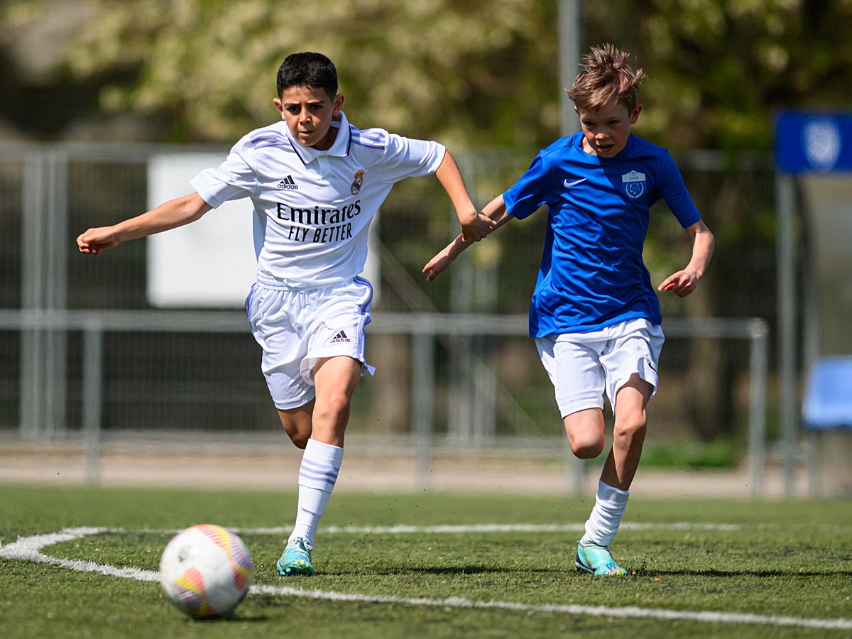 TARfootball_'s tweet photo. 🔝 Los momentos del TAR U11 Promises '23 son recuerdos que perduran en tu 🧠
➕📸 en https://t.co/6Grw6XgzQO
Menuda edición... 🤩
#TAR23 | #U11Promises | #LaLiga https://t.co/SbIHLM8xMQ