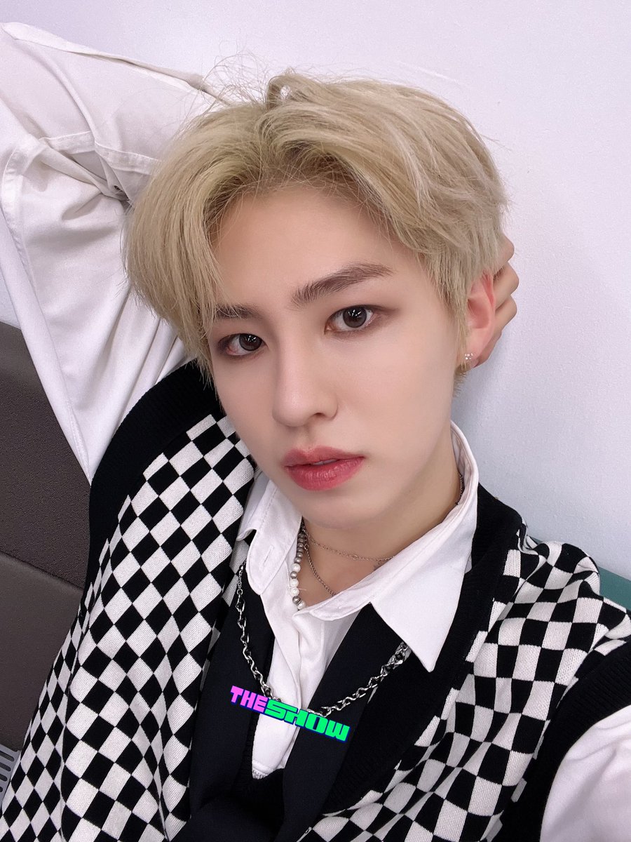 theshow_offcl's tweet image. [★324회 더쇼초이스 후보②]
우리집 아기 고양이🐱였던 짱펙스가 앙큼 폭스🦊 된 SSUL 푼다
짱펙스에게 시집가고픈 여우들🦊 줄 세웠더니 지구🌎 210608바퀴 돌았다고 하네요

#더쇼 #THESHOW #EPEX #이펙스 #여우가시집가는날 @the_EPEX